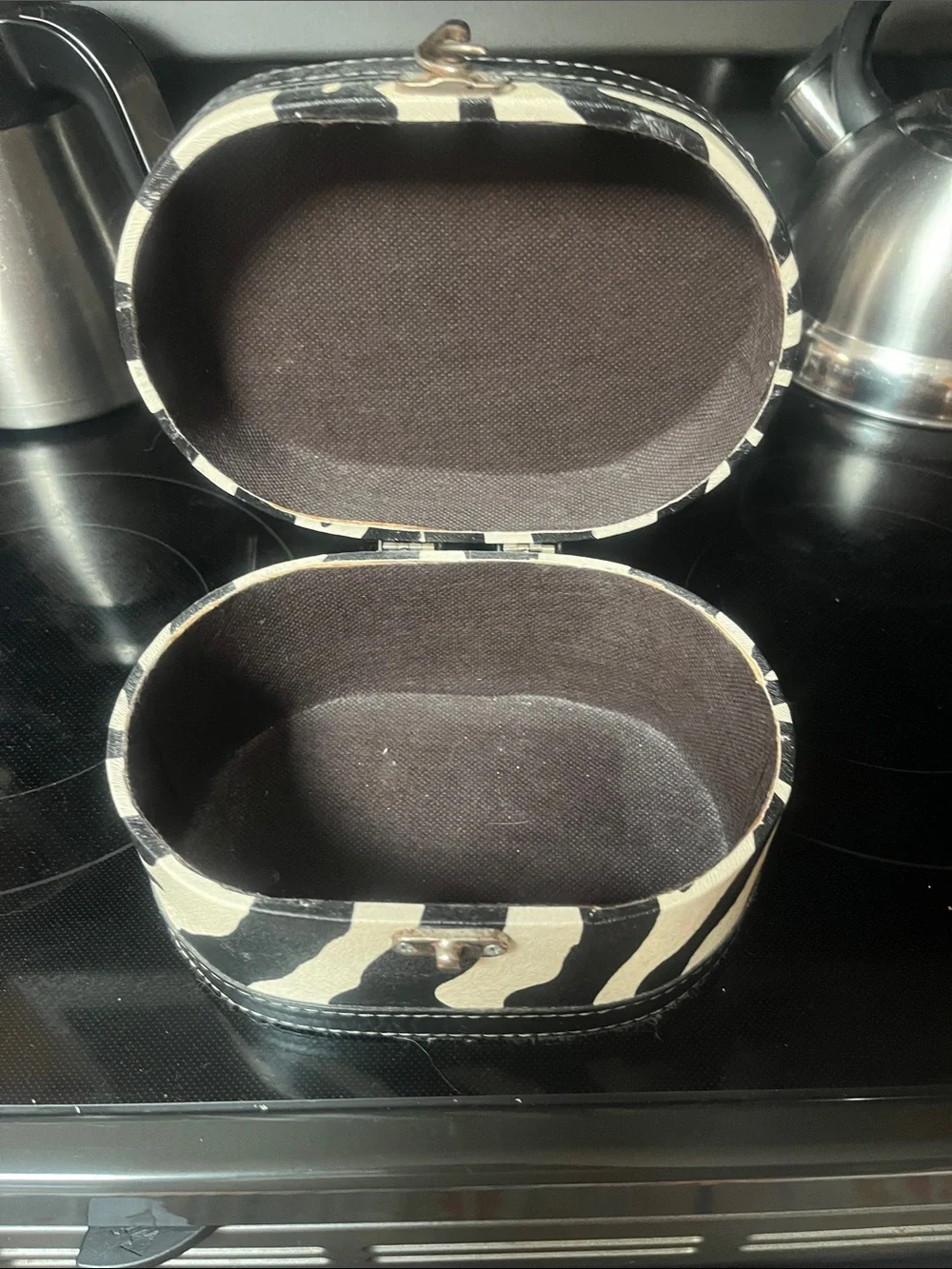 N/A stylish zebra
